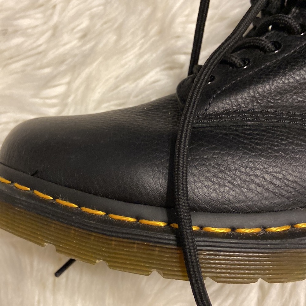 Dr.Martens  AirWaiz Women’s Boots size 7 BNWOT see all photos color black - Picture 4 of 16